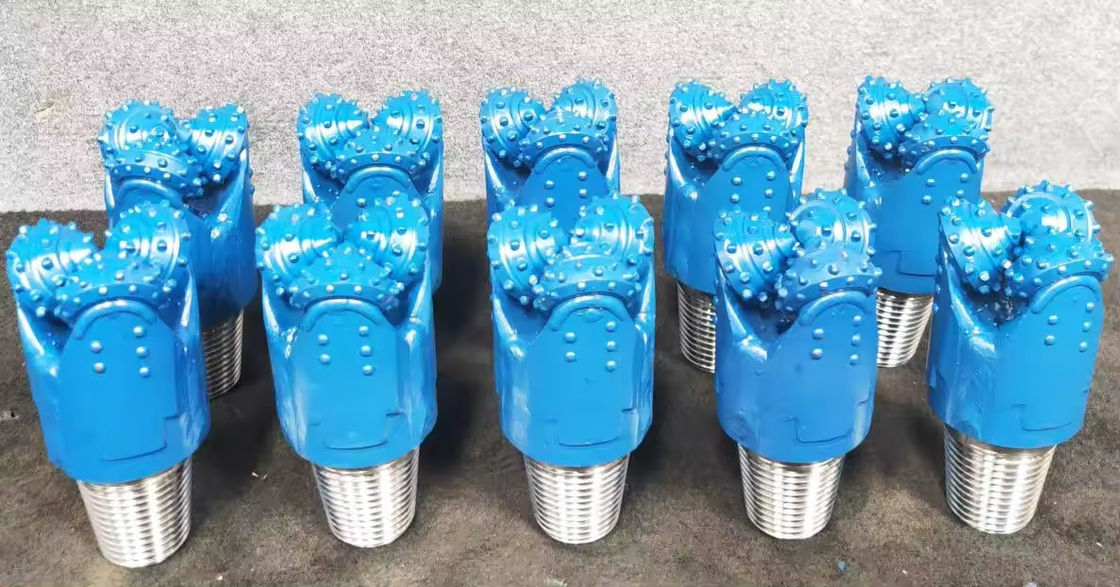 Tricone bit Gewicht 2-3/8 API Reg Thread Tricone rolletjes voor oliebooringen