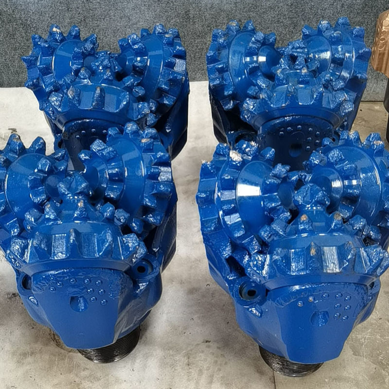 9 5/8 inch Carbide Roller Bearing Tricone Bit voor medium hard Compressive Strength Formations in de bouw