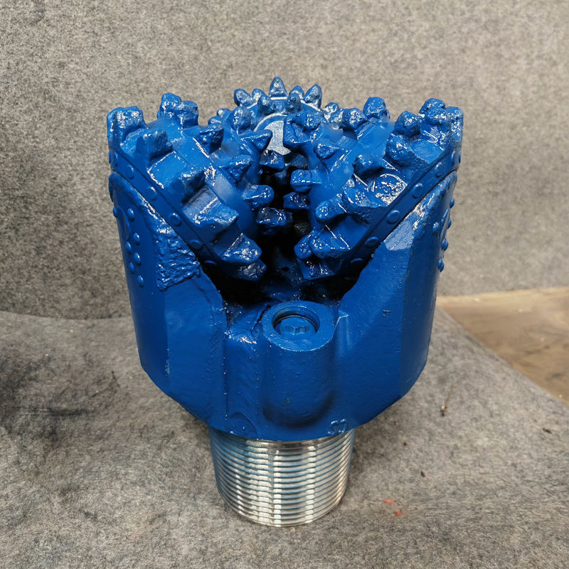 117 mm molentandroller met boorstuk met drie kegelcarbide tanden en rubberen afdichting