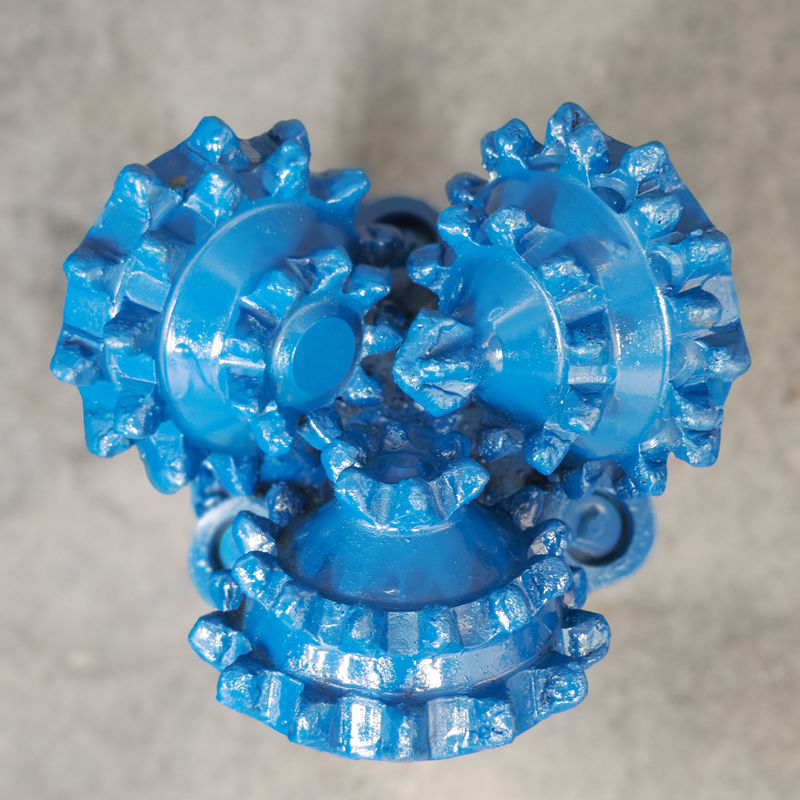 117 mm molentandroller met boorstuk met drie kegelcarbide tanden en rubberen afdichting