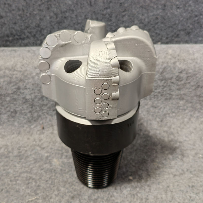 PDC-bits van koolzuurstaal met vast snijmachineontwerp en 146 mm-4-lemmen voor waterputboren