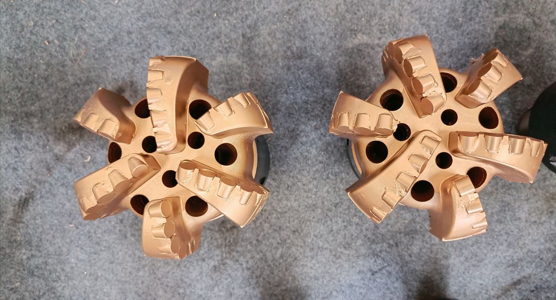 PDC Bits 5 Blades Steel Tooth Tricone Bits Olieboorgereedschappen PDC Bit Voor Olieboor