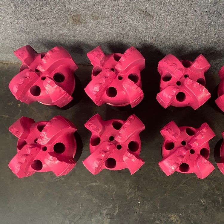 98 mm PDC Carbon Steel Rock Drill Bits Voor Steenkoolmijnbouw Ondergrondse mijnen En waterput boren
