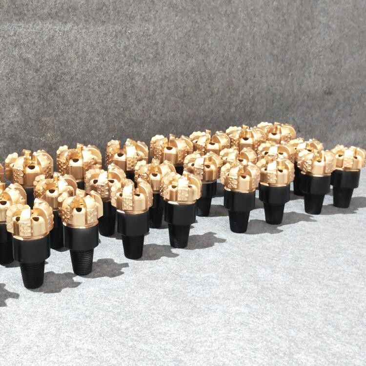Rock Drill PDC Diamond Bit Alloy Carbon Steel Voor steenkoolmijnbouw Water Well Drilling Rig